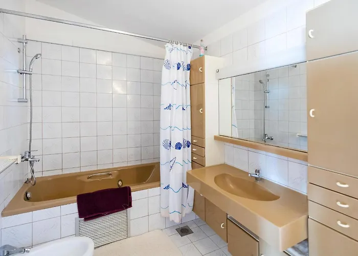3 Bedroom Beautiful In * Klek
