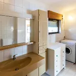 Apartment In With Wifi
