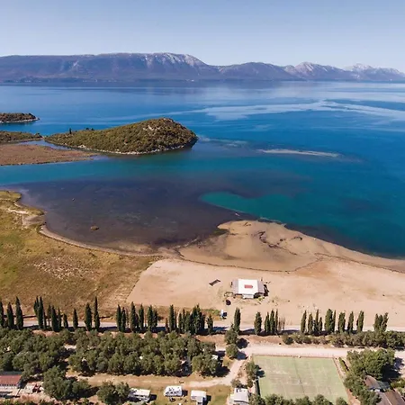 Apartament 3 Bedroom Beautiful In Klek