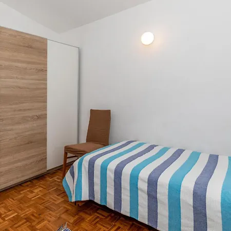3 Bedroom Beautiful In Klek