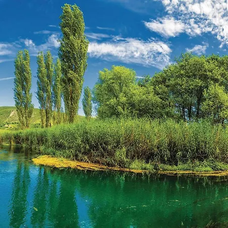 3 Bedroom Beautiful In Apartament *