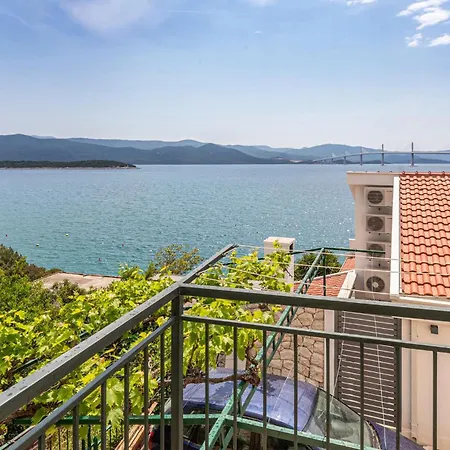 Apartament 3 Bedroom Beautiful In Klek